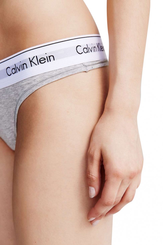 Женский комплект Calvin Klein серый: топ и стринги C08