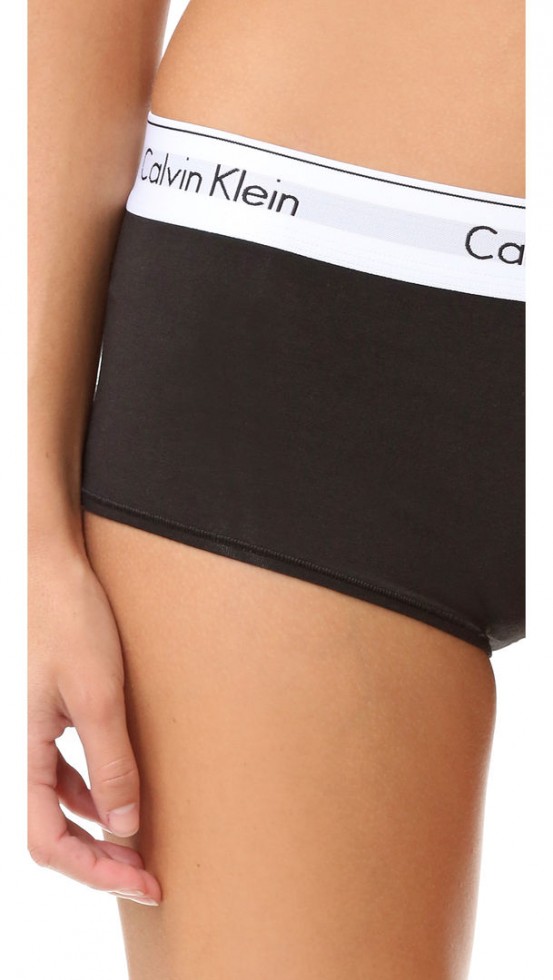 Женский комплект Calvin Klein черный: топ и шортики C11